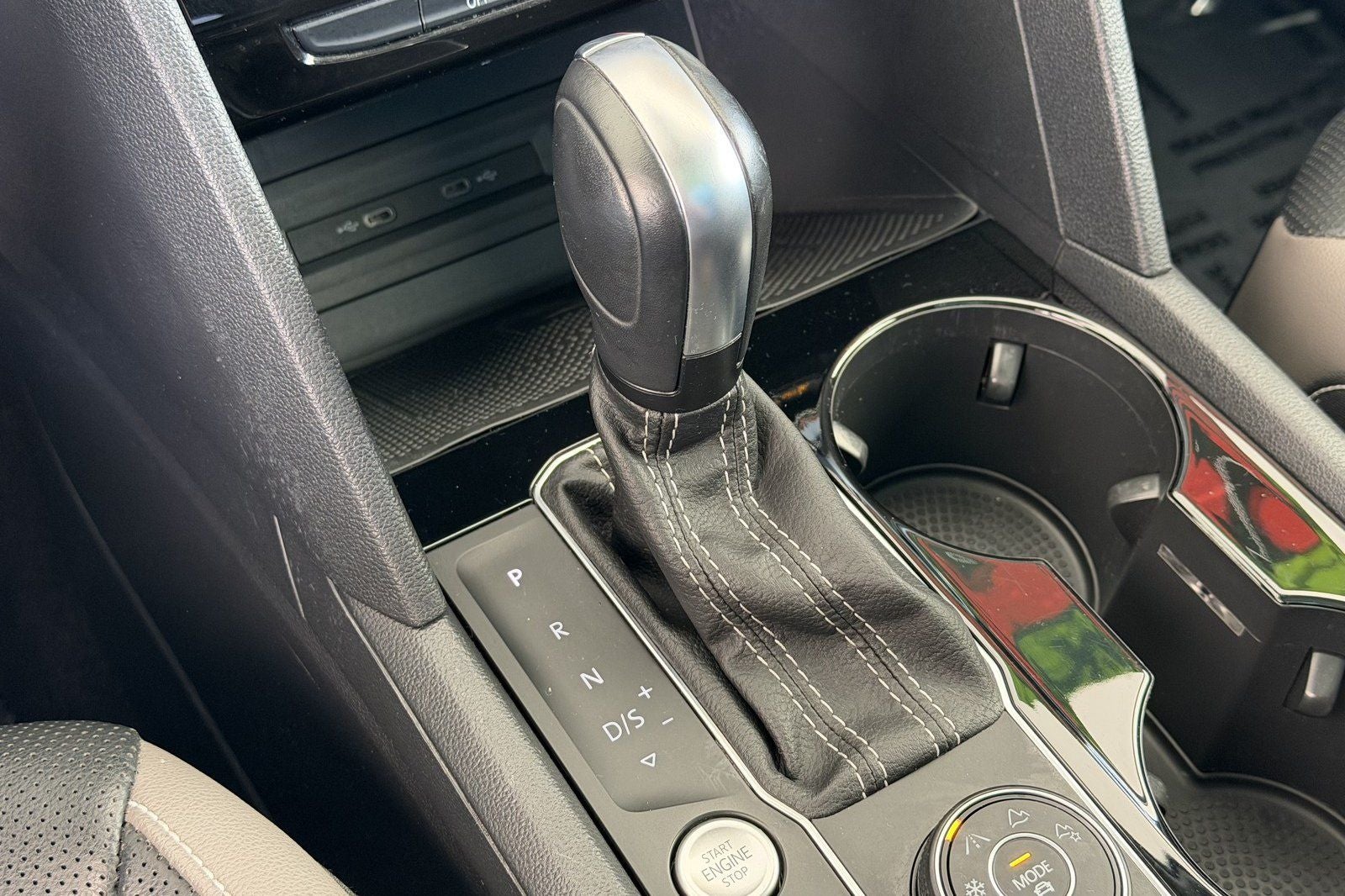 2022 Volkswagen Atlas 3.6L V6 SEL Premium R-Line