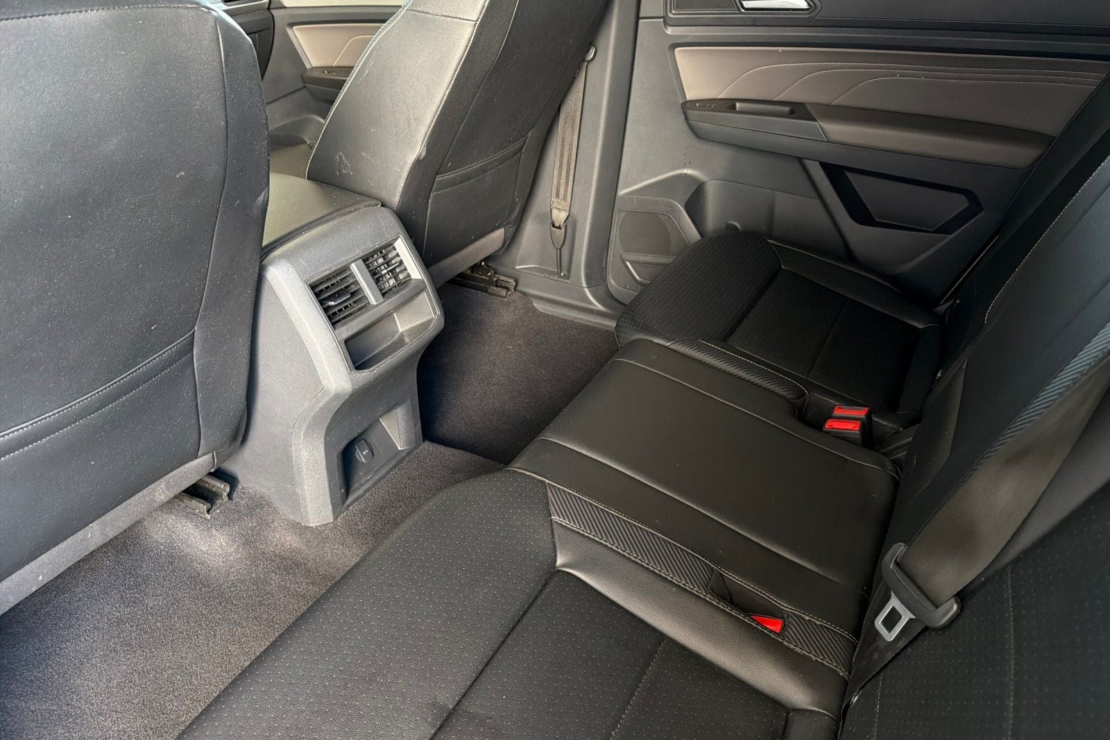 2022 Volkswagen Atlas Cross Sport 2.0T SE
