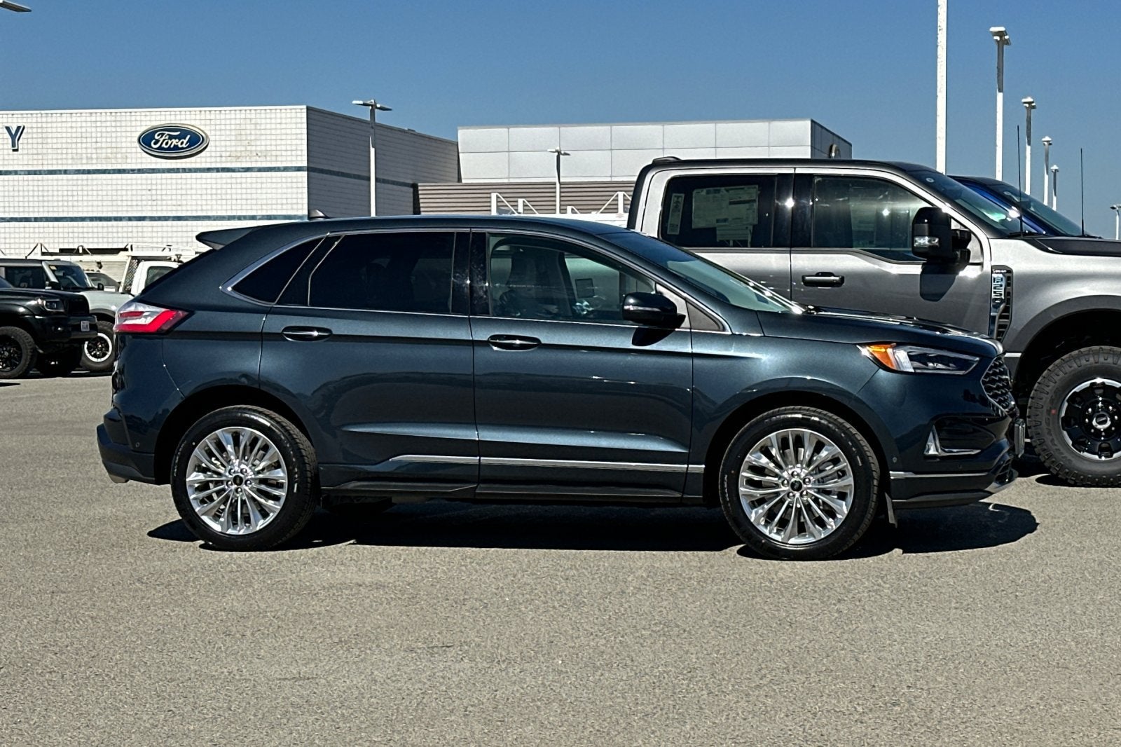 2024 Ford Edge Titanium