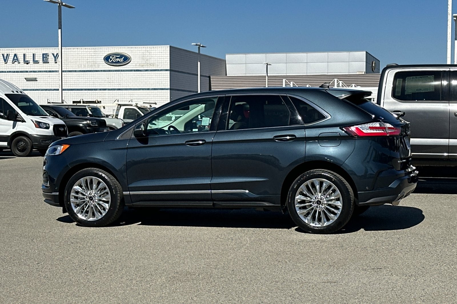2024 Ford Edge Titanium