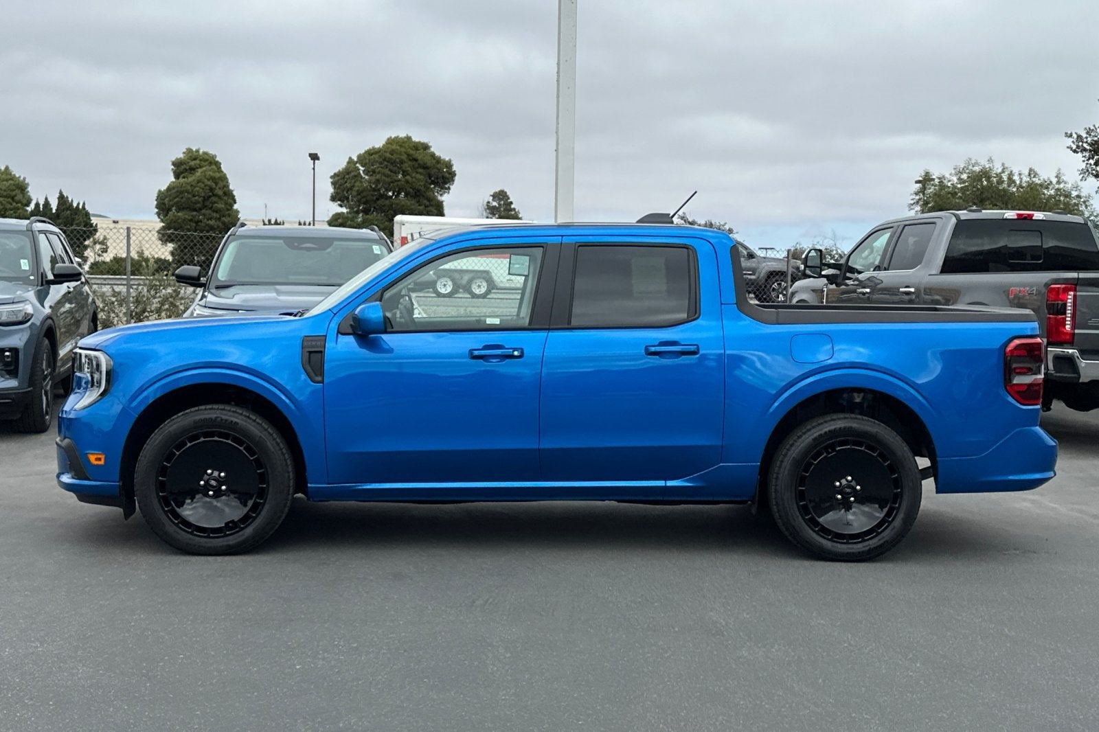 2025 Ford Maverick Lobo Standard