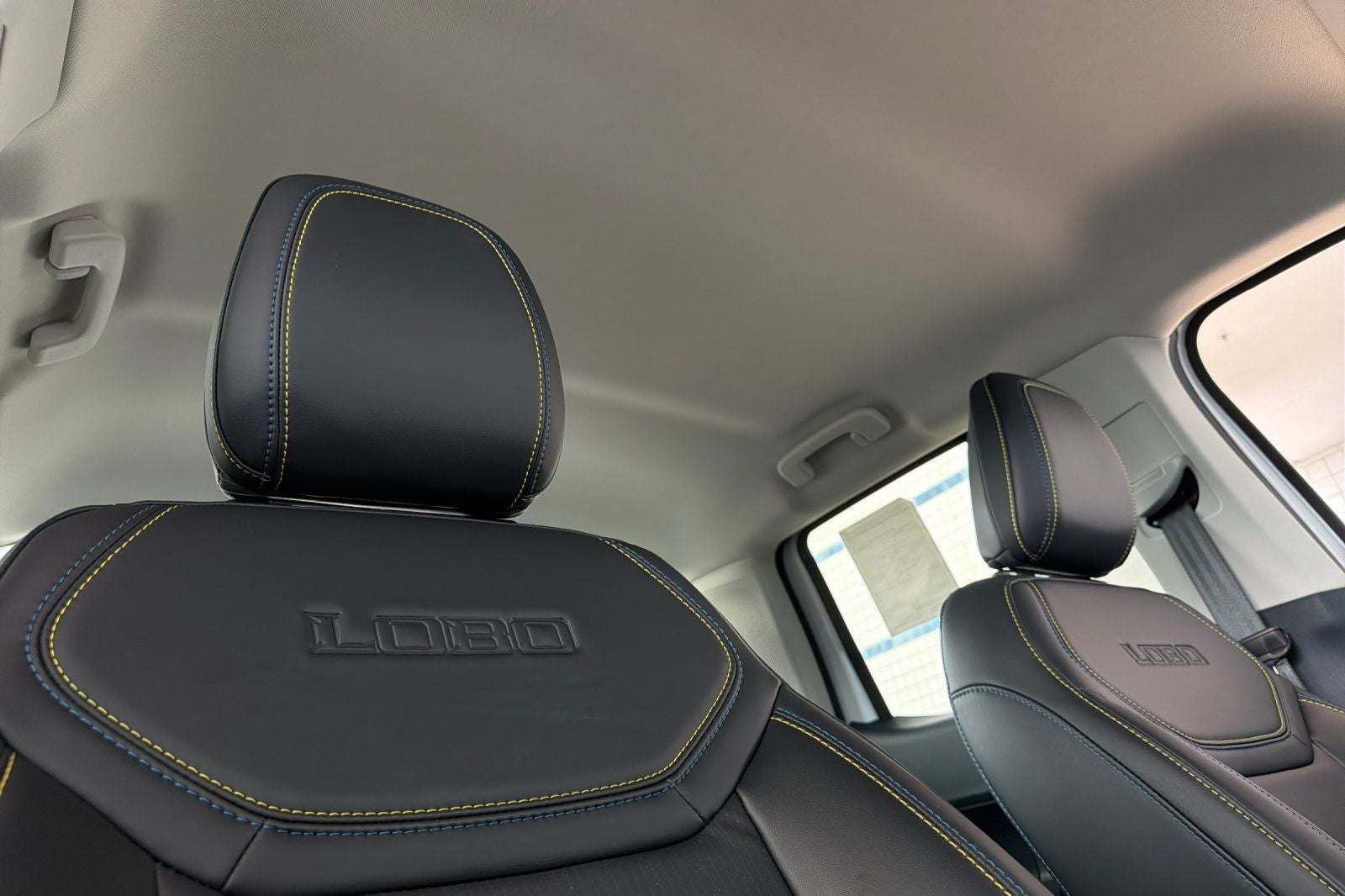 2025 Ford Maverick Lobo Standard