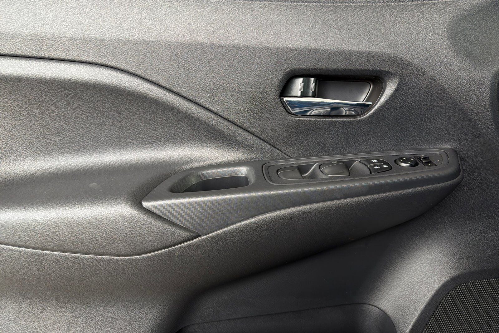 2024 Nissan Versa 1.6 SV