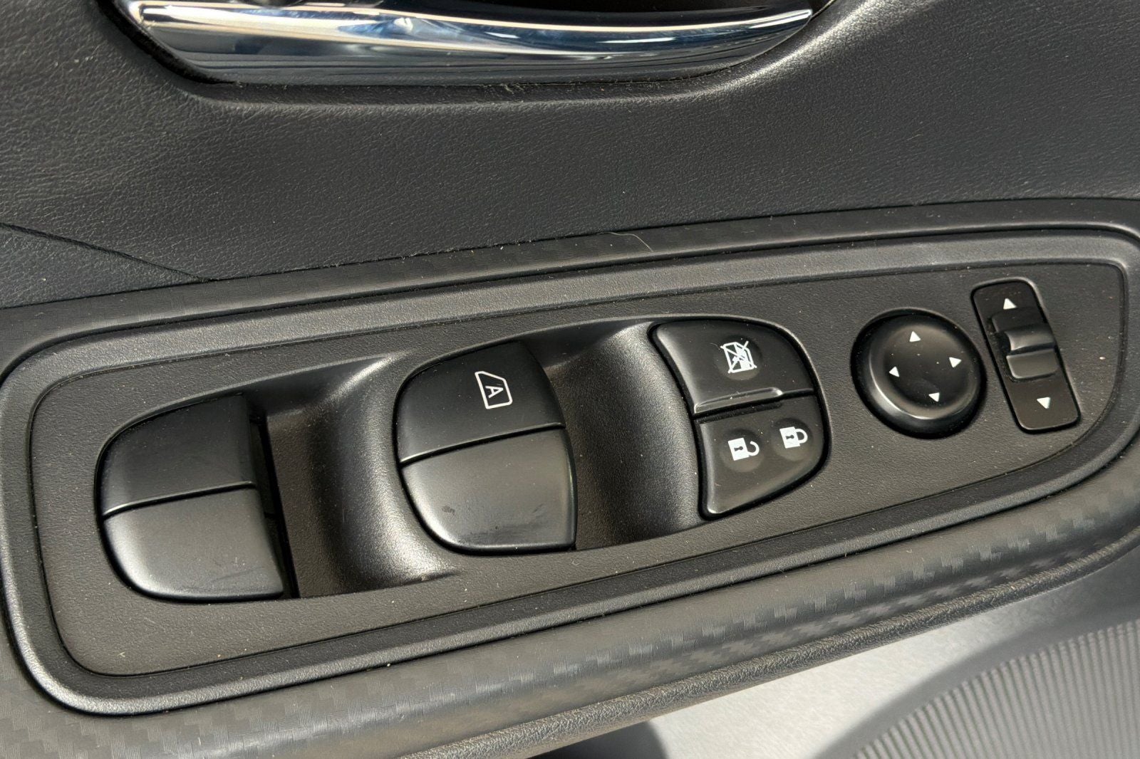2024 Nissan Versa 1.6 SV