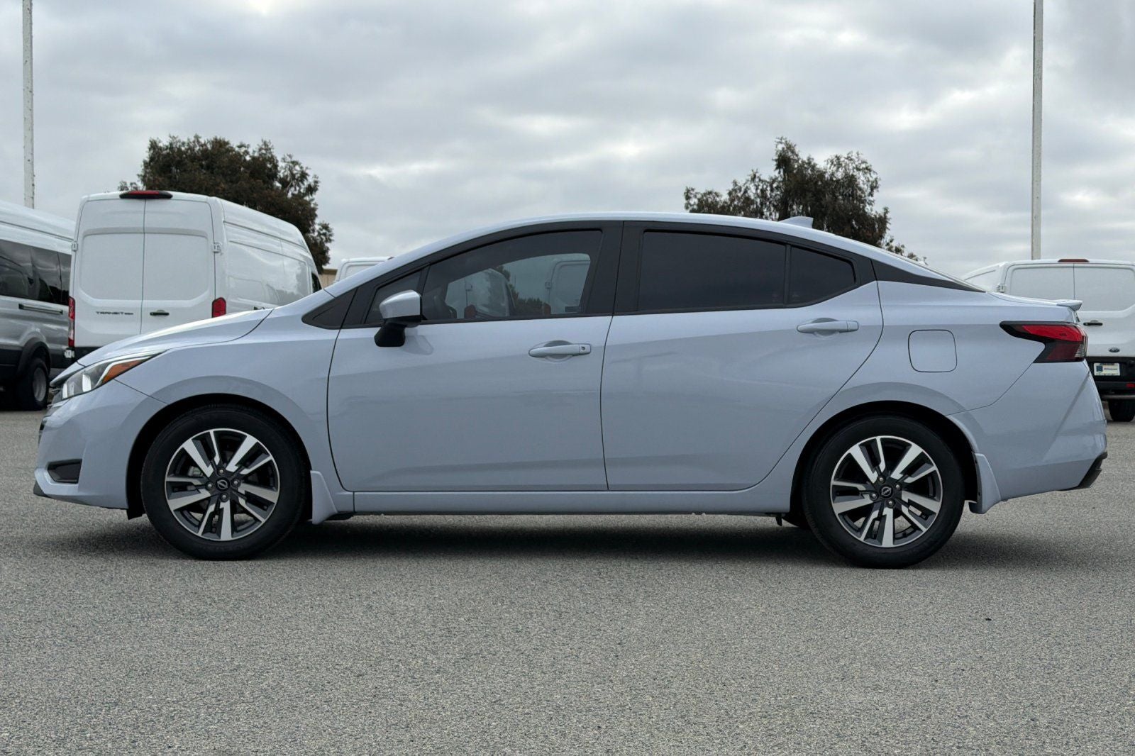 2024 Nissan Versa 1.6 SV