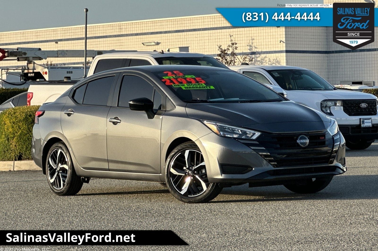 2025 Nissan Versa 1.6 SR