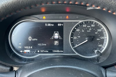 2025 Nissan Versa 1.6 SR