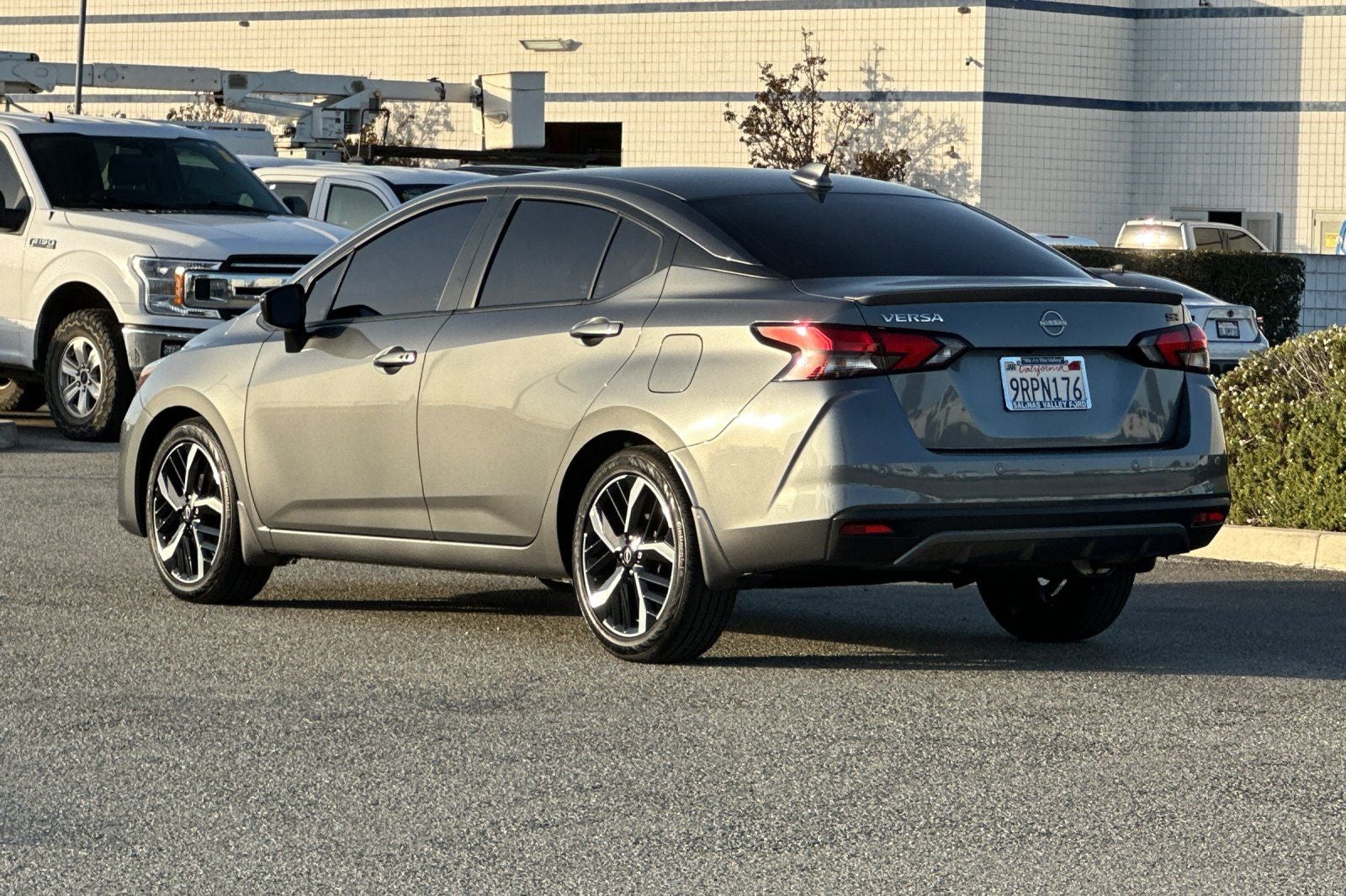 2025 Nissan Versa 1.6 SR