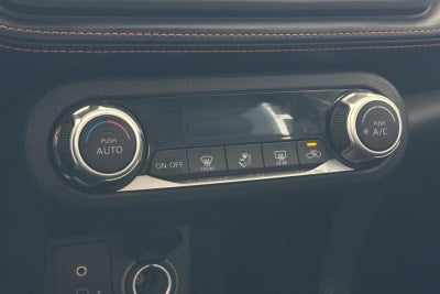 2019 Nissan Kicks SR