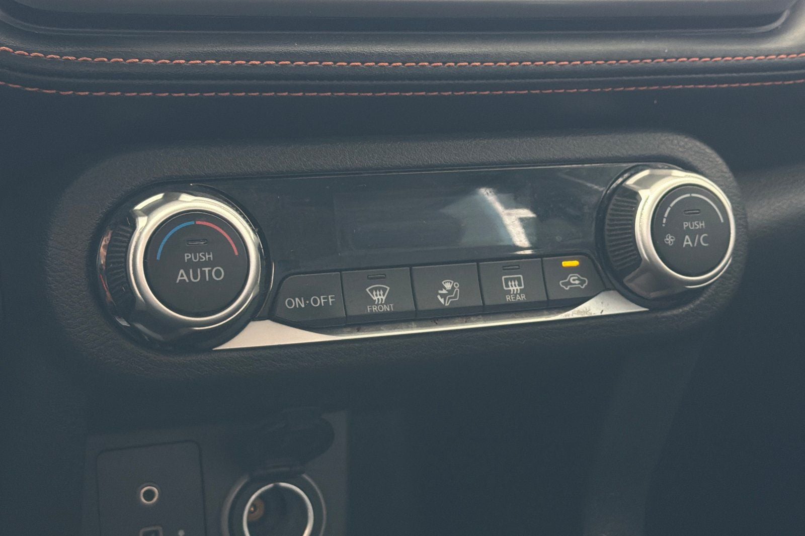 2019 Nissan Kicks SR