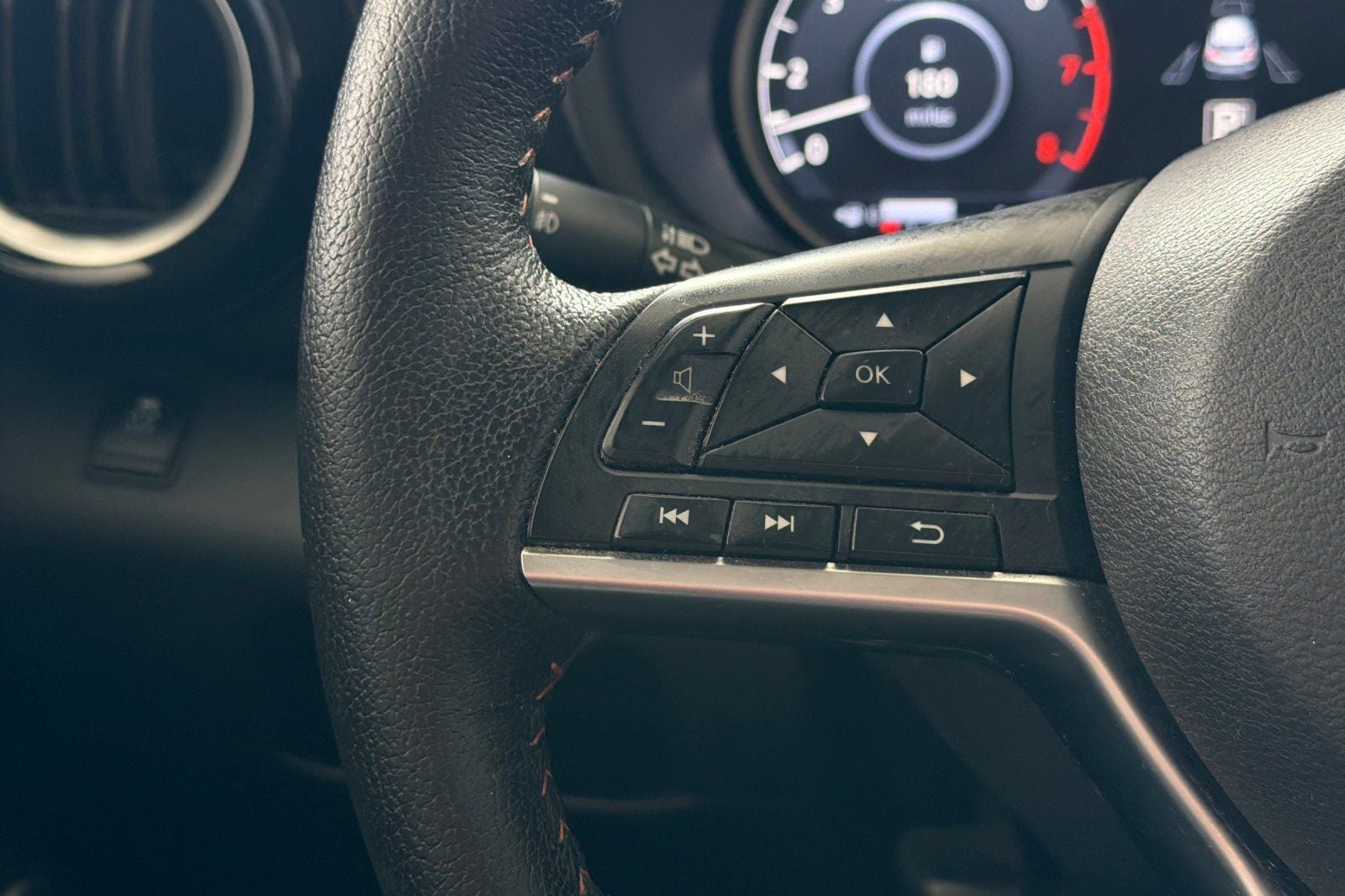 2019 Nissan Kicks SR