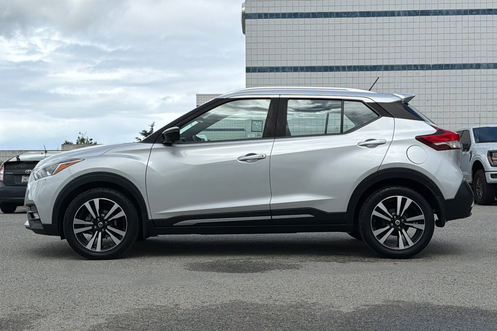 2019 Nissan Kicks SR