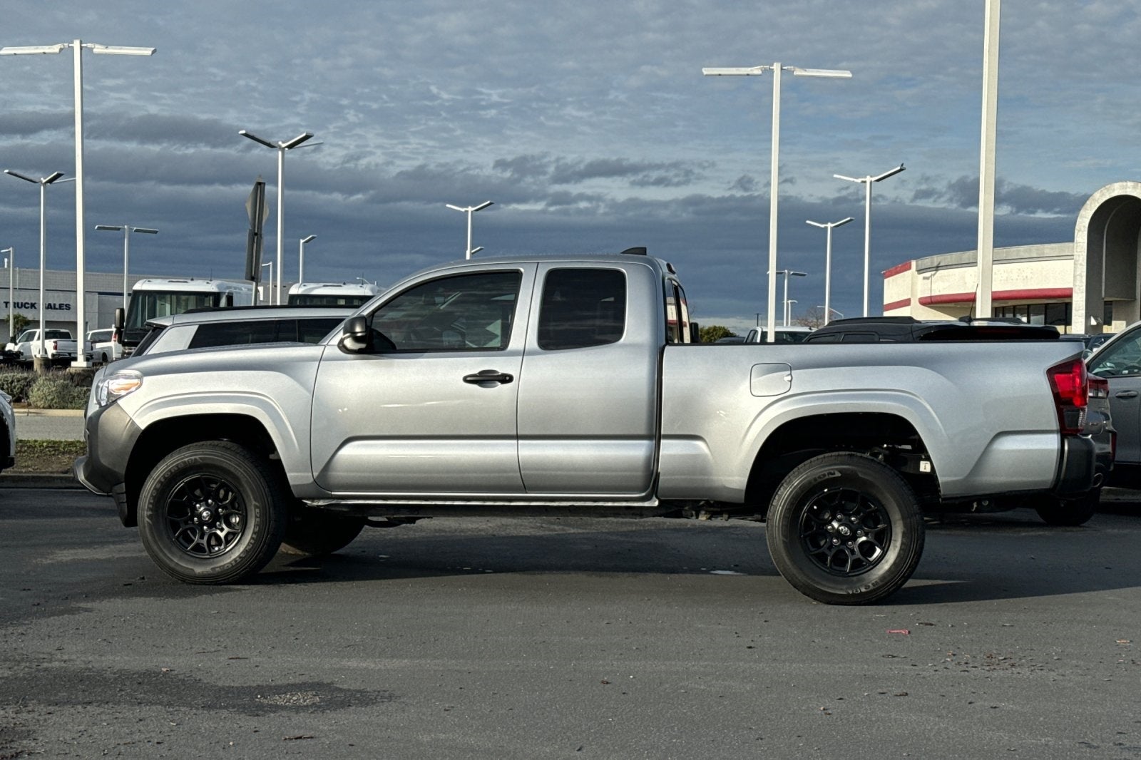 2022 Toyota Tacoma Base