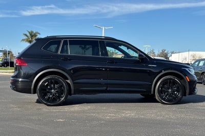 2022 Volkswagen Tiguan 2.0T SE R-Line Black