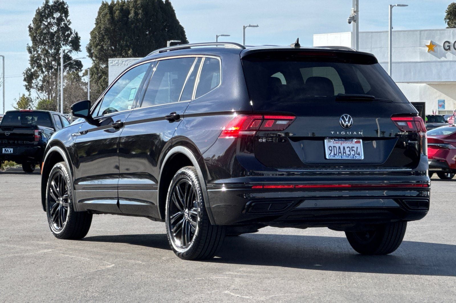 2022 Volkswagen Tiguan 2.0T SE R-Line Black