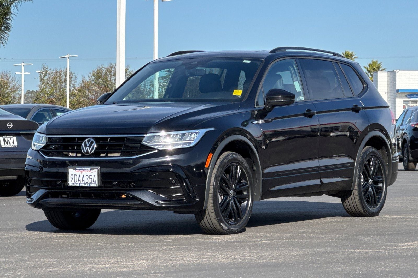 2022 Volkswagen Tiguan 2.0T SE R-Line Black