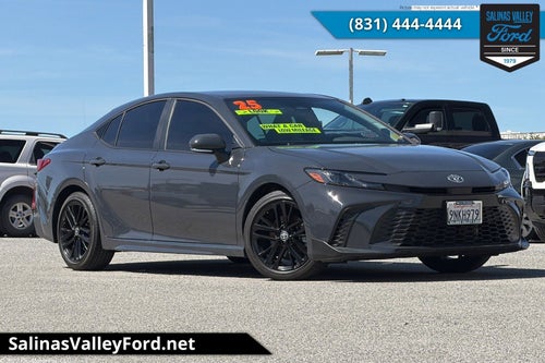 2025 Toyota Camry SE