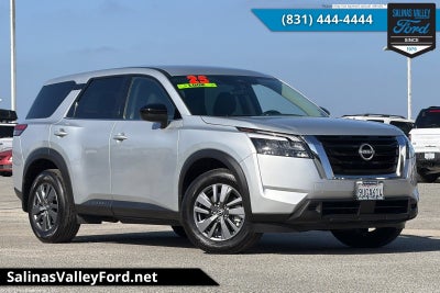 2025 Nissan Pathfinder S