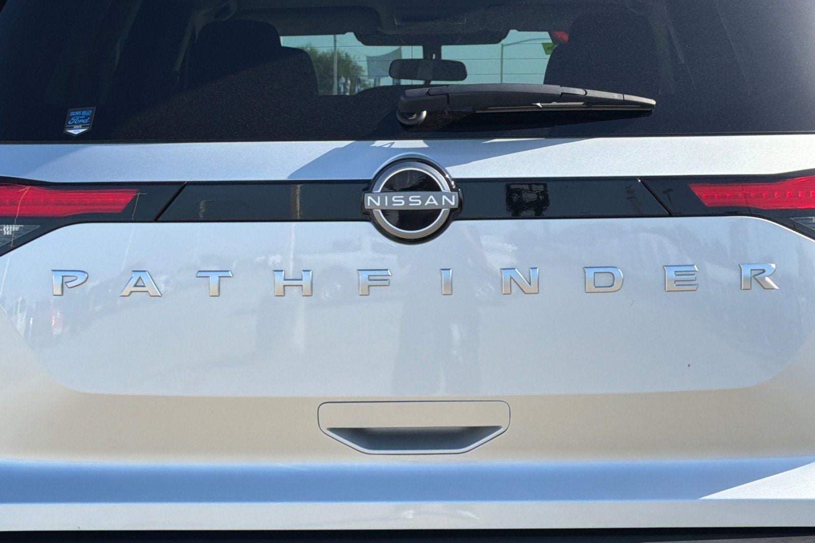 2025 Nissan Pathfinder S