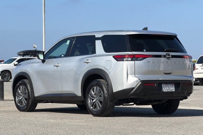 2025 Nissan Pathfinder S