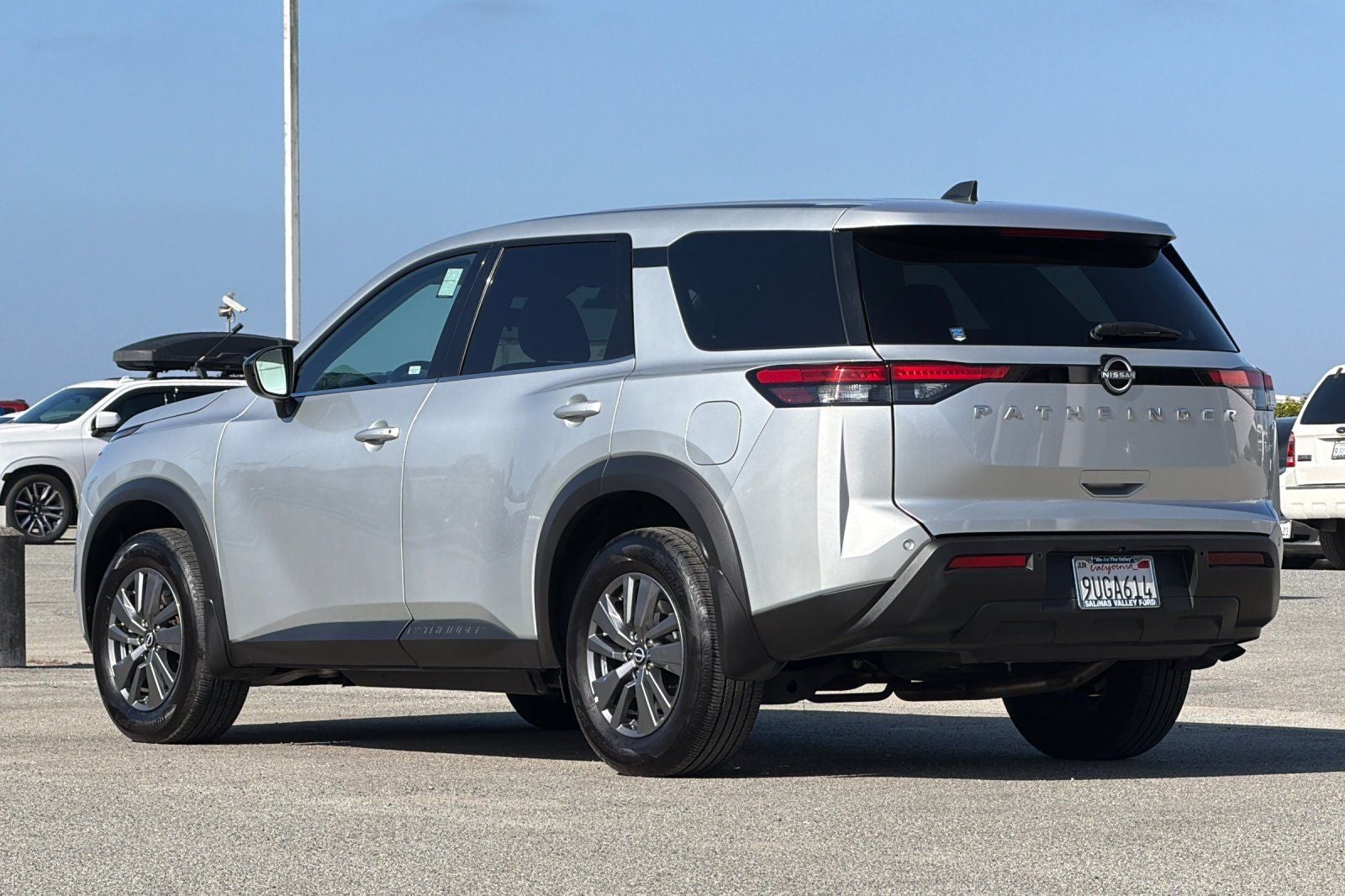 2025 Nissan Pathfinder S