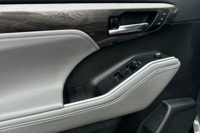 2022 Toyota Highlander Limited