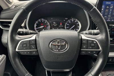 2022 Toyota Highlander Limited