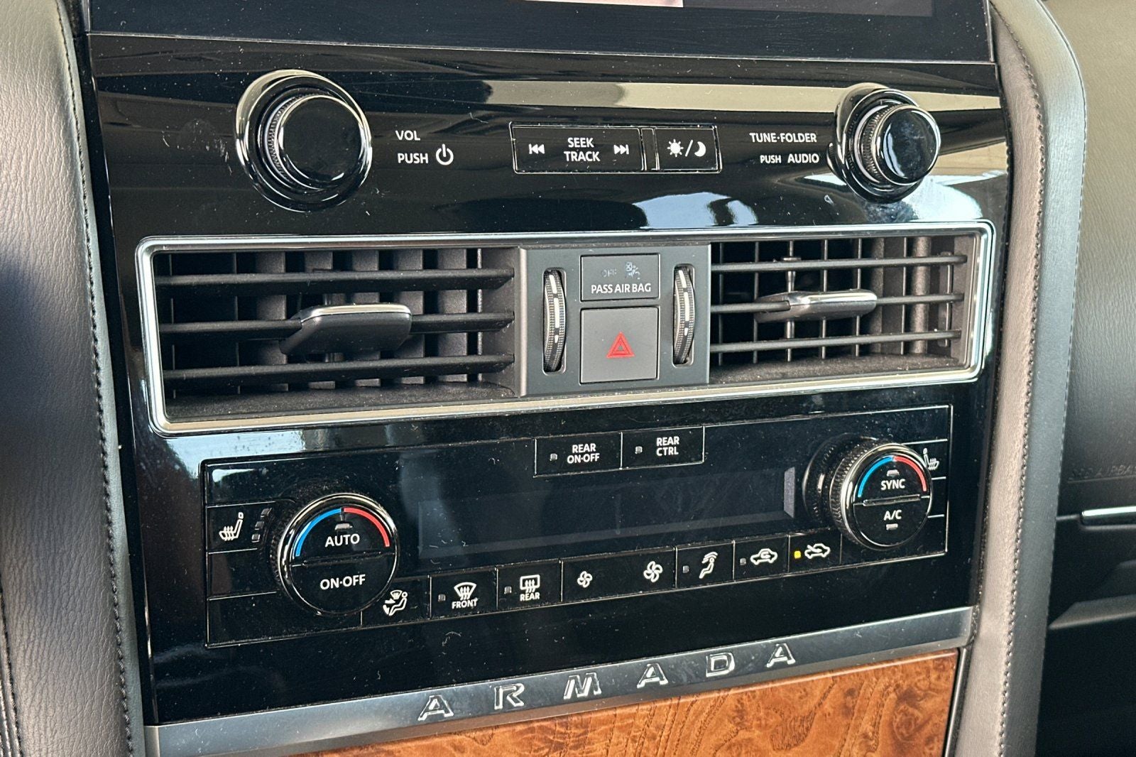 2024 Nissan Armada SL