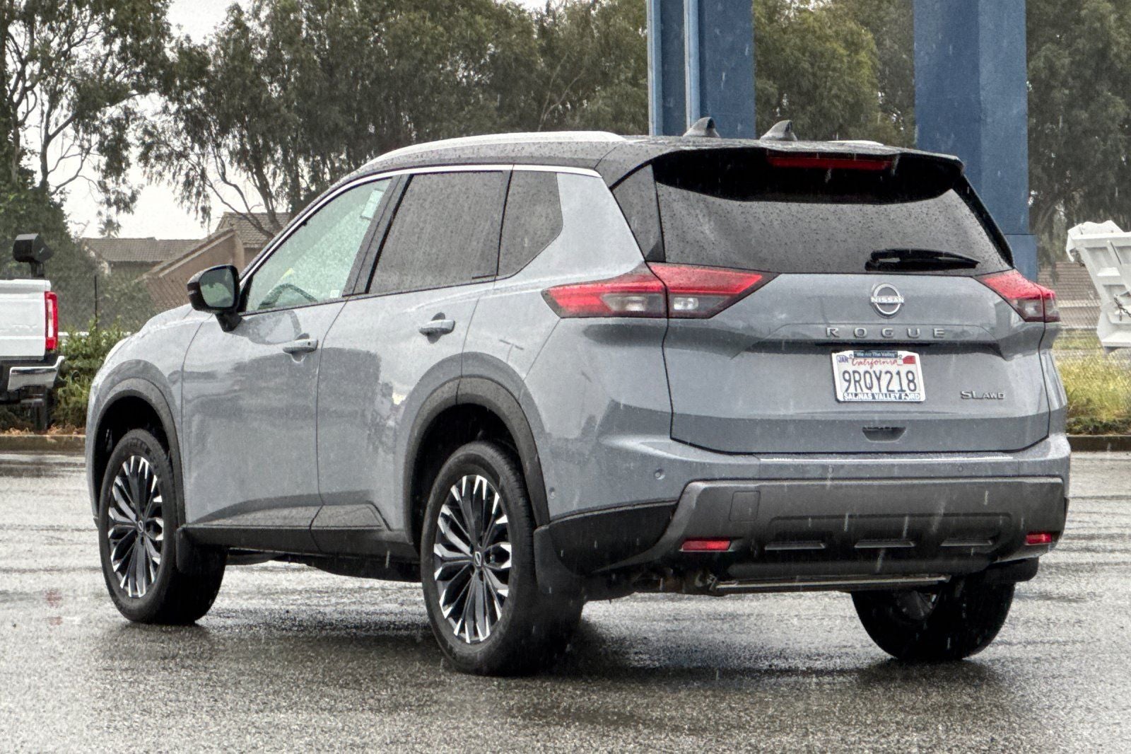 2025 Nissan Rogue SL