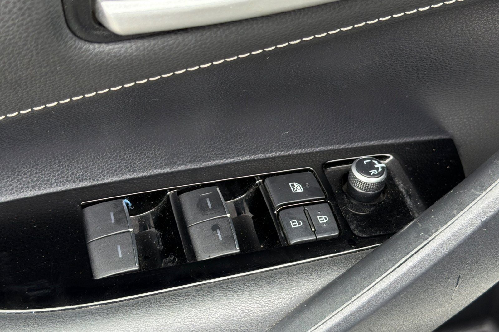 2021 Toyota Corolla Hatchback SE Nightshade Edition