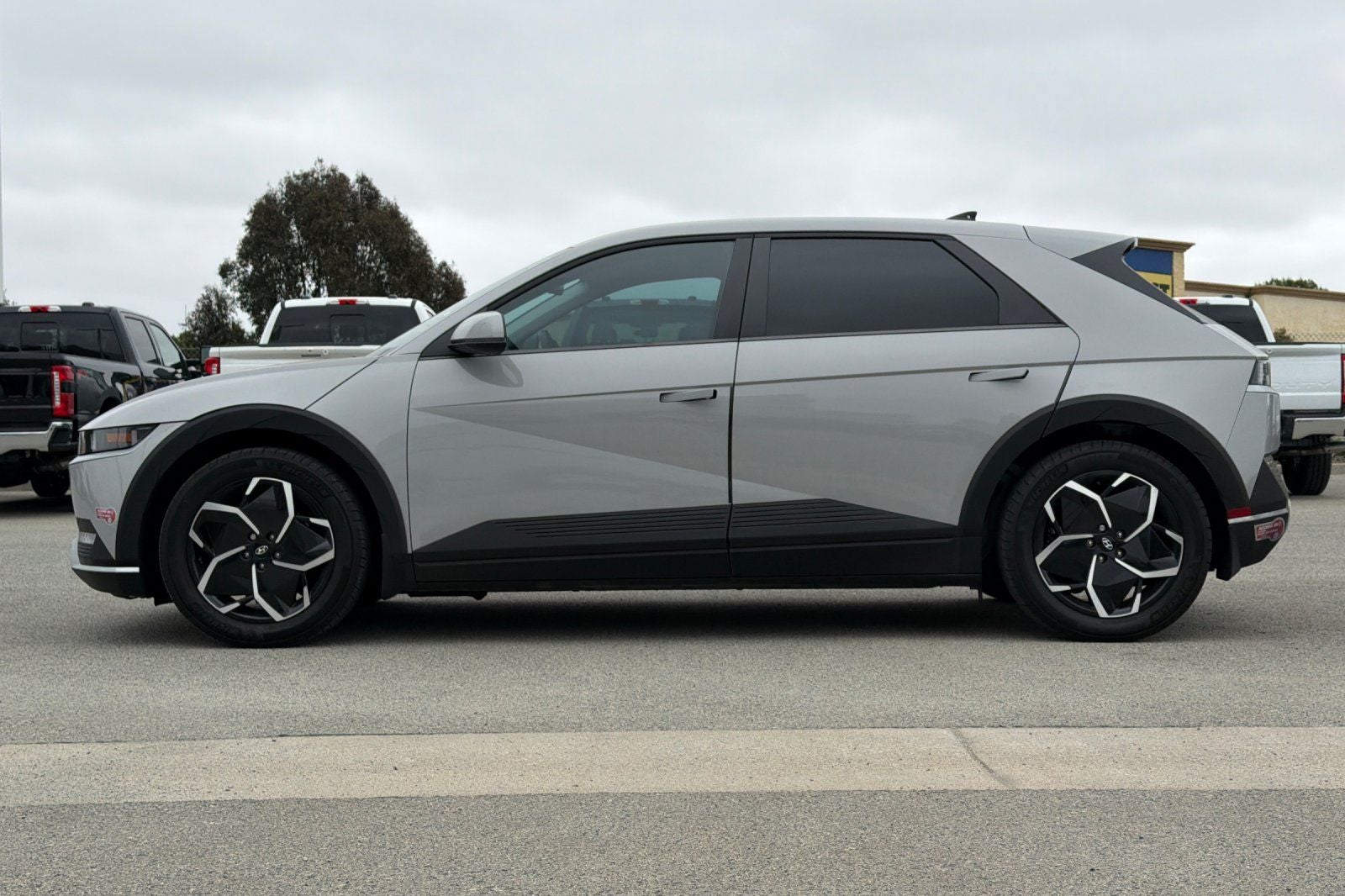 2024 Hyundai IONIQ 5 SEL