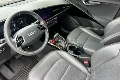 2023 Kia Niro SX