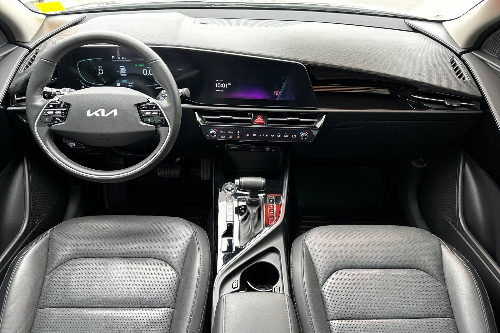 2023 Kia Niro SX