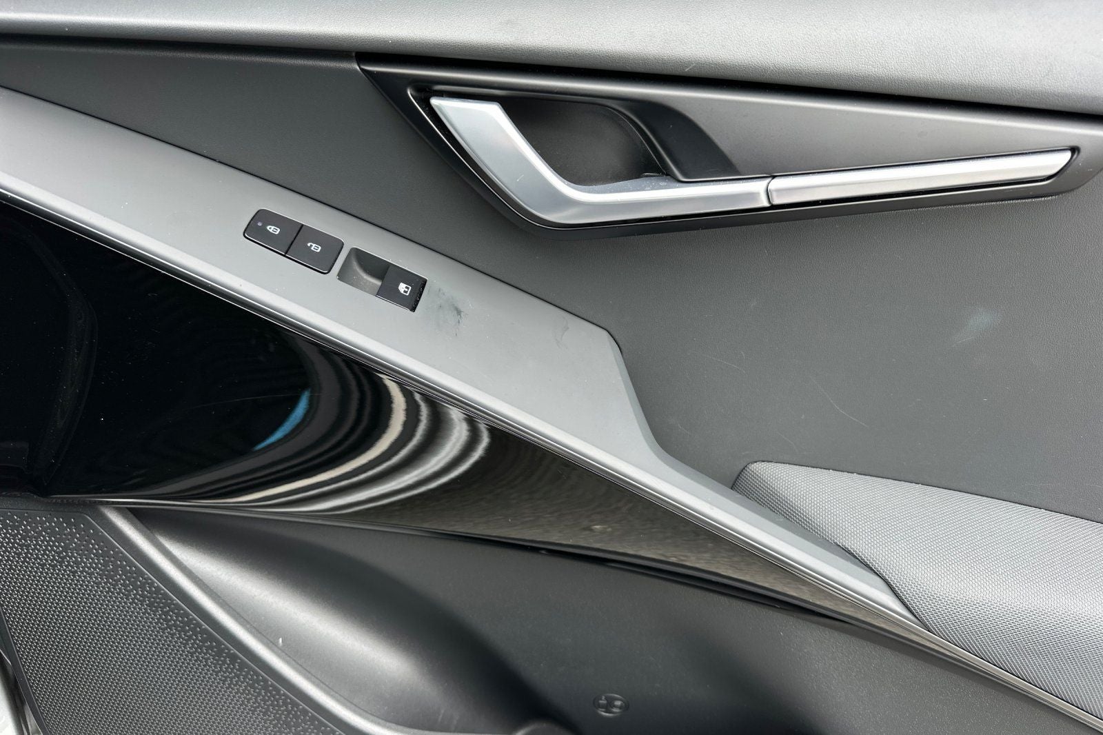2023 Kia Niro SX