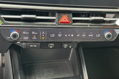 2023 Kia Niro SX