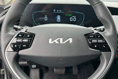 2023 Kia Niro SX