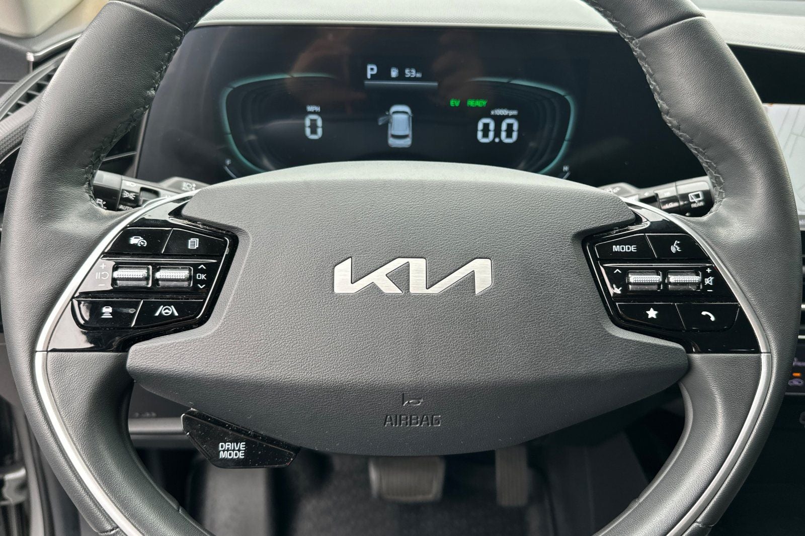 2023 Kia Niro SX
