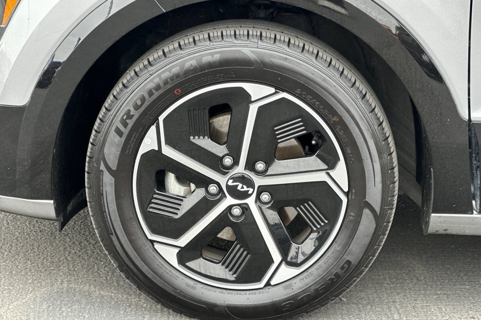 2023 Kia Niro SX