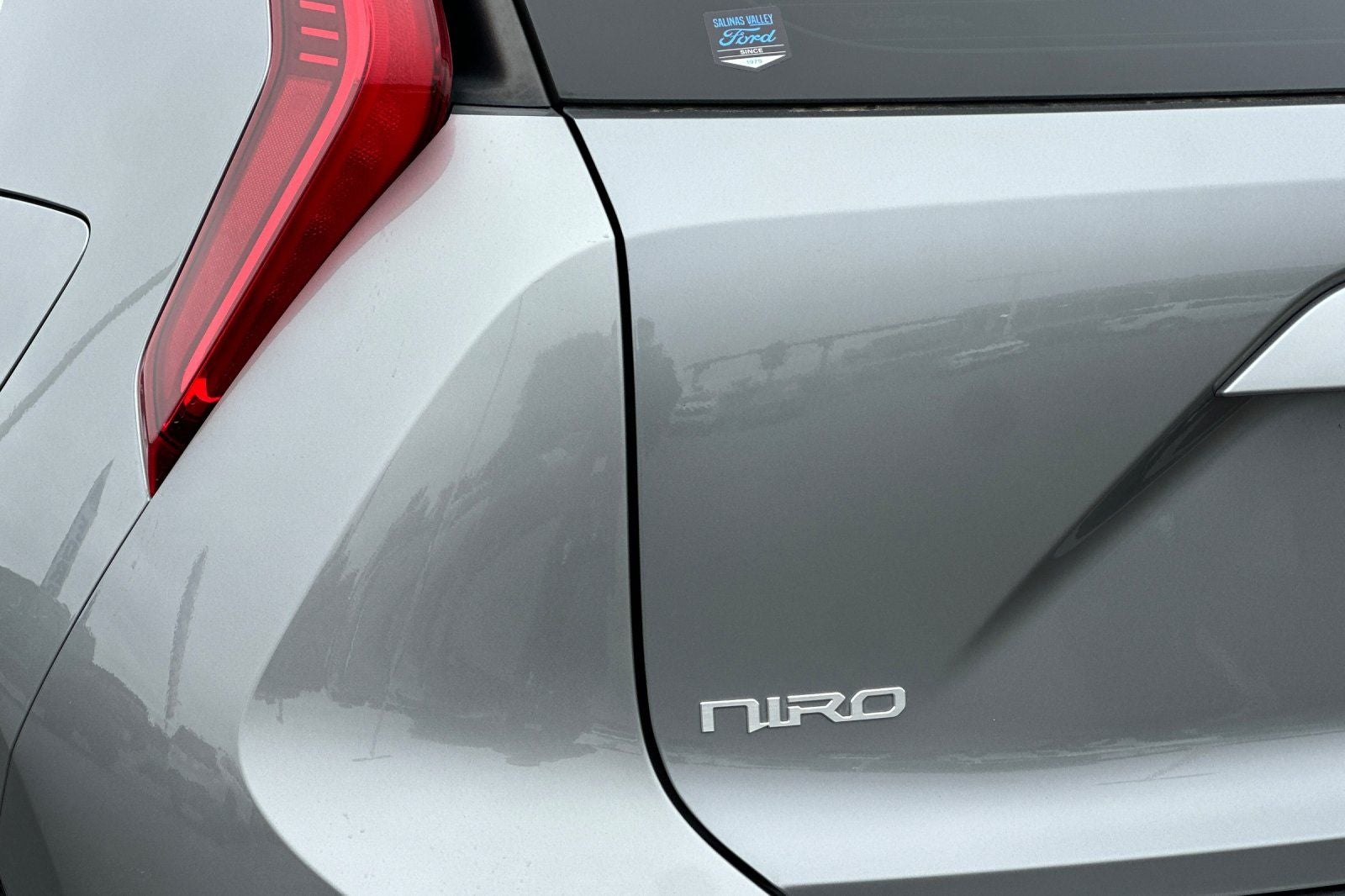 2023 Kia Niro SX
