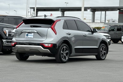 2023 Kia Niro SX