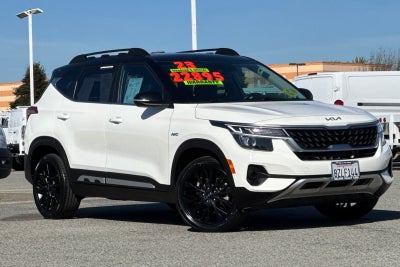 2022 Kia Seltos Nightfall