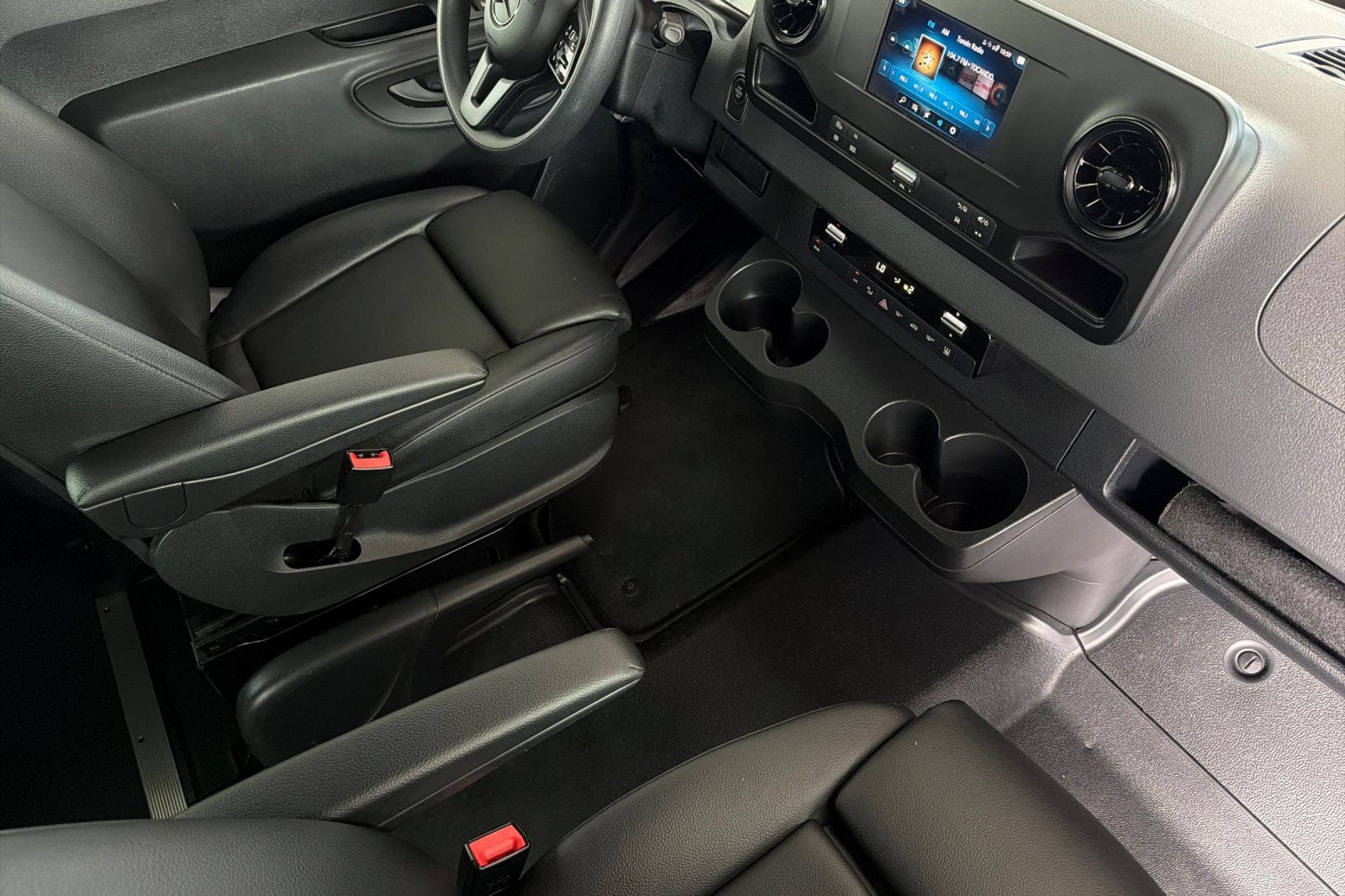 2024 Mercedes-Benz Sprinter 2500 Passenger 144 WB 4MATIC®