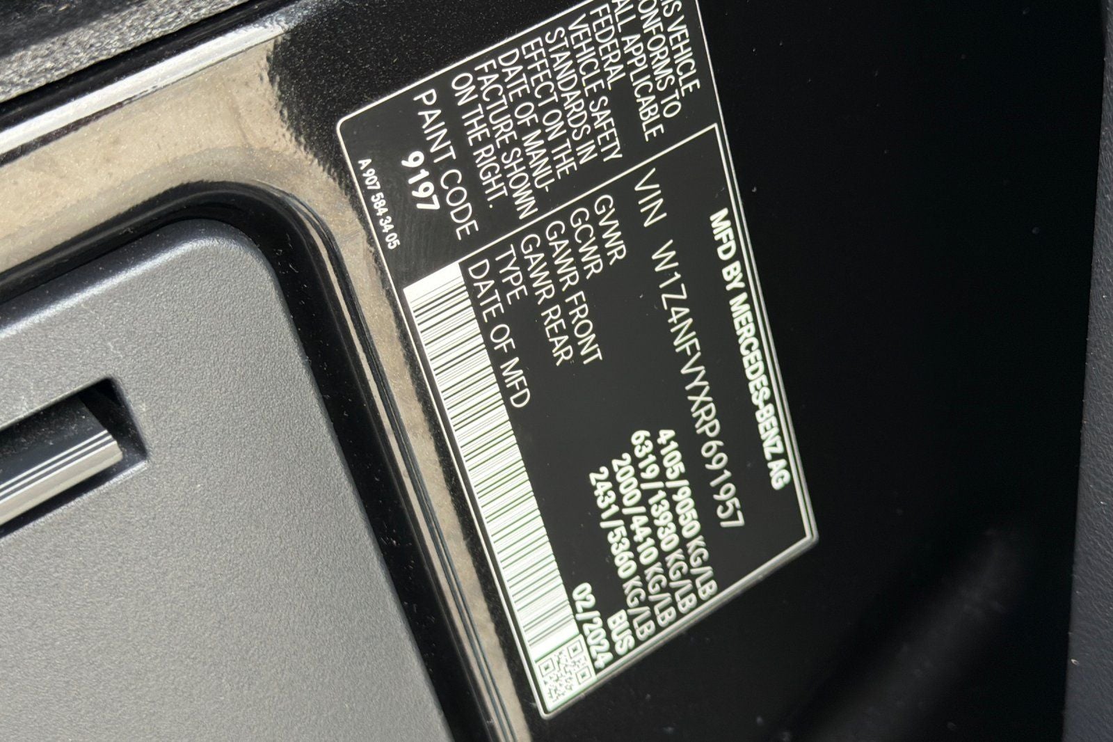 2024 Mercedes-Benz Sprinter 2500 Passenger 144 WB 4MATIC®