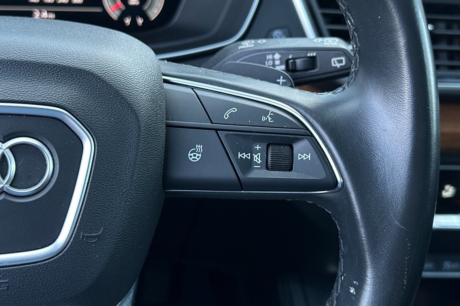 2022 Audi Q5 45 S line Premium quattro