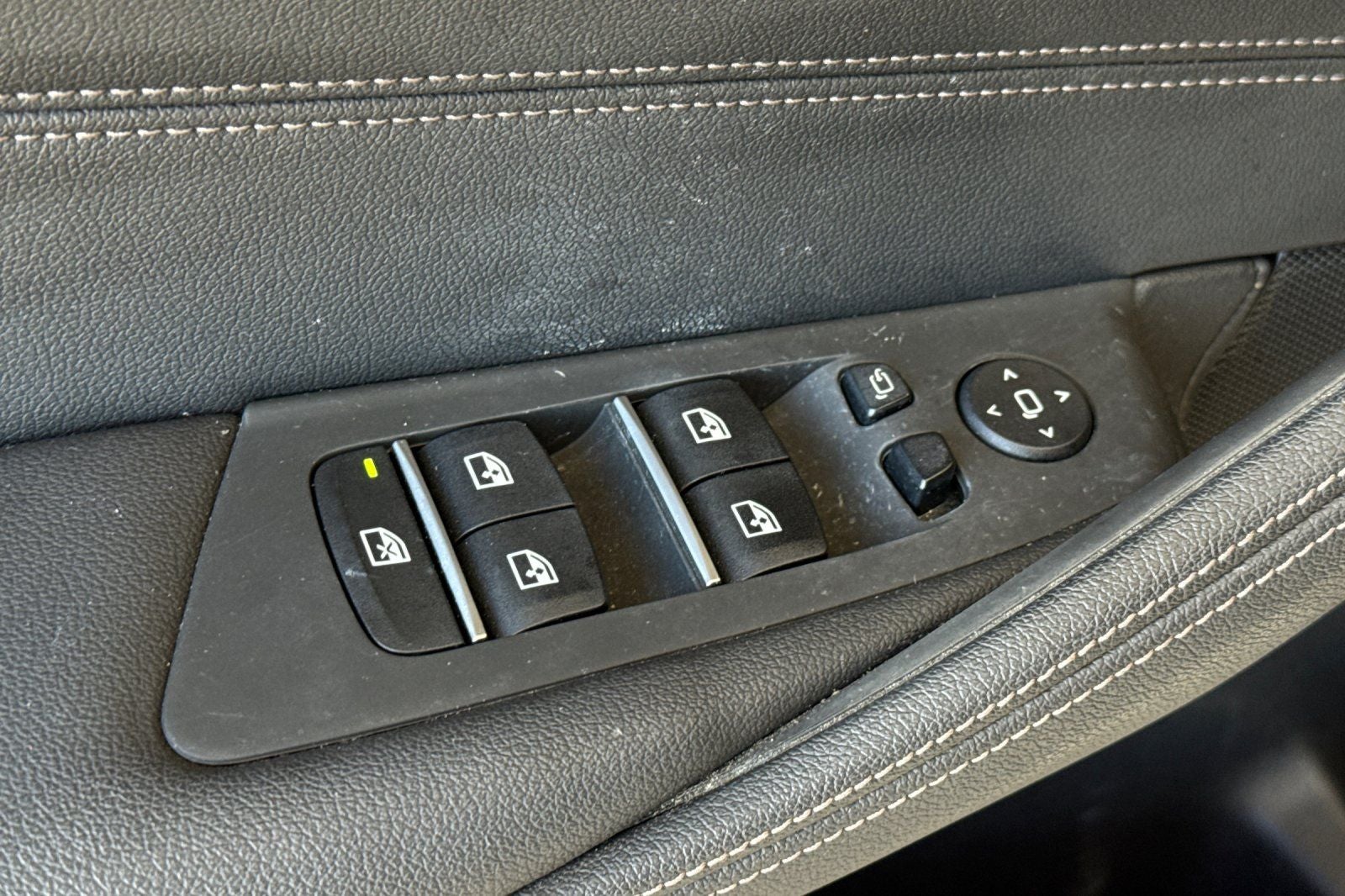 2023 BMW 5 Series 530i