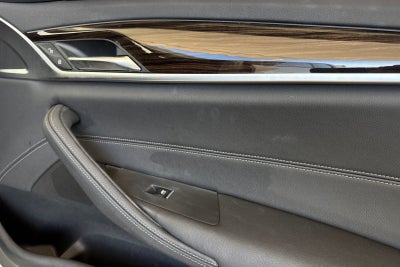 2023 BMW 5 Series 530i