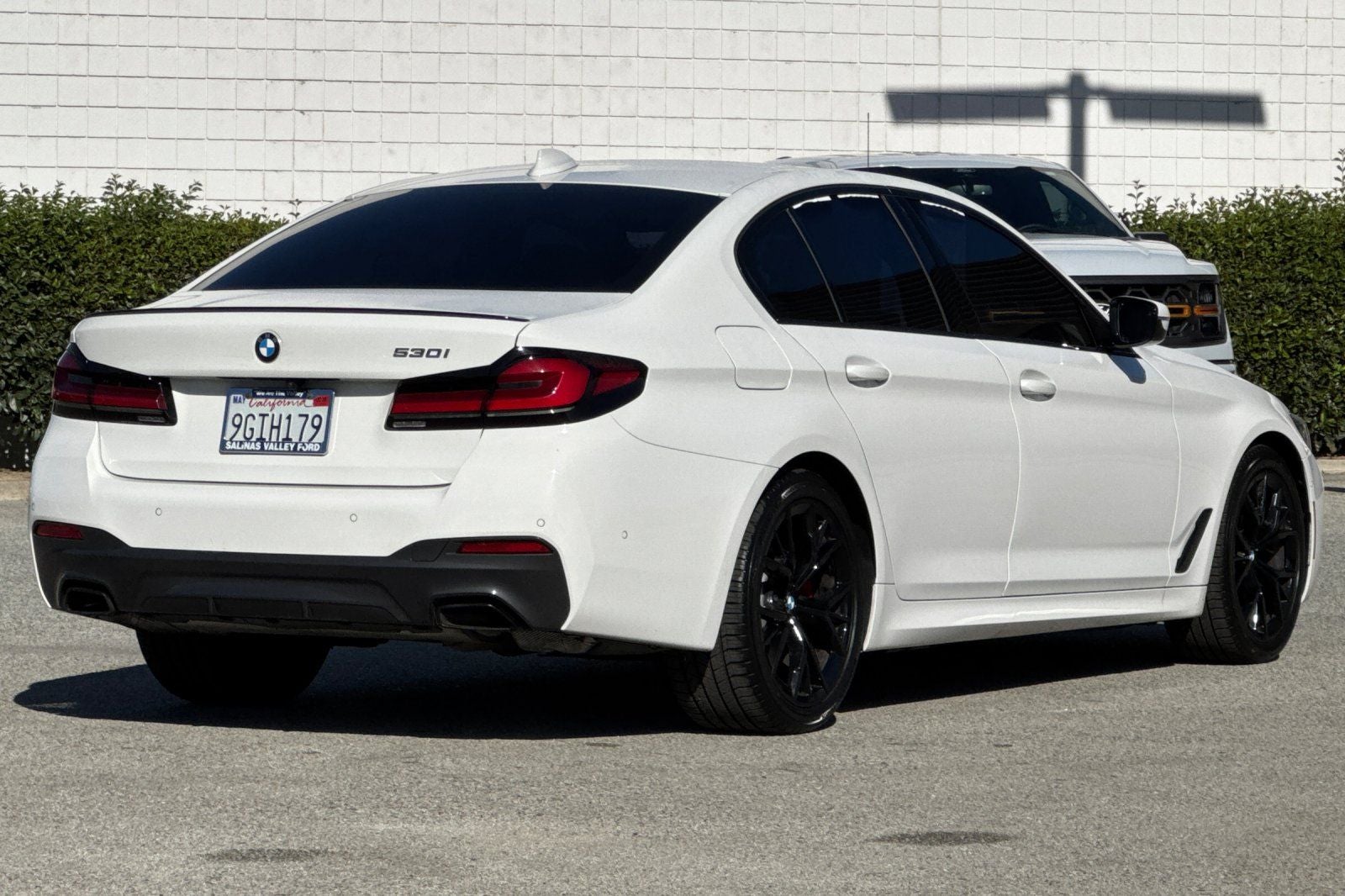 2023 BMW 5 Series 530i