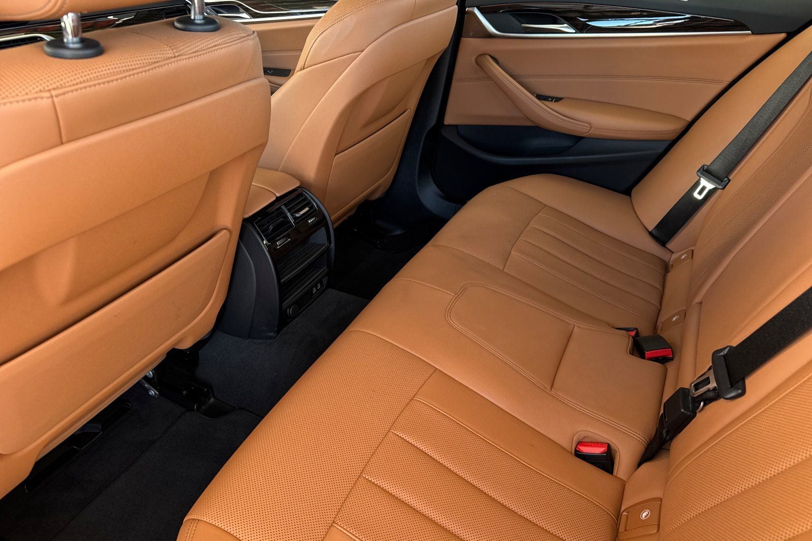 2023 BMW 5 Series 530i