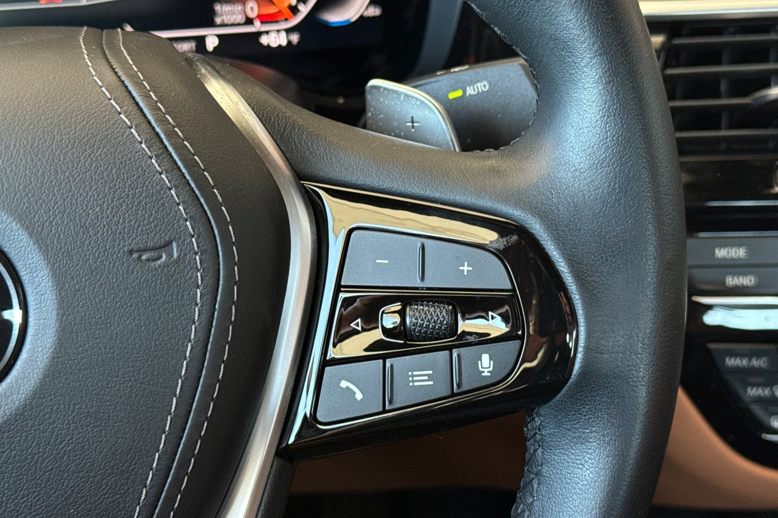 2023 BMW 5 Series 530i